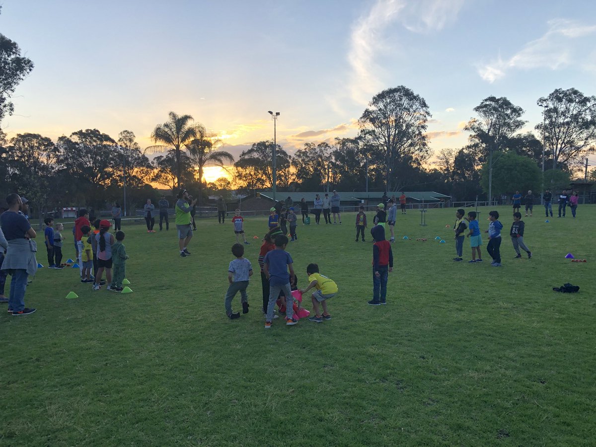 JakeBalnave's tweet photo. Great to be at the Schofields CCโs first ever @woolworths #CricketBlast session. The fading light didnโt stop the #JuniorBlasters loving their first taste of #Cricket https://t.co/XQqv7vFt2Q