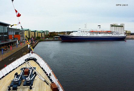 msmarcopolo's tweet image. @msmarcopolo in Leith watched by Royal Yacht!