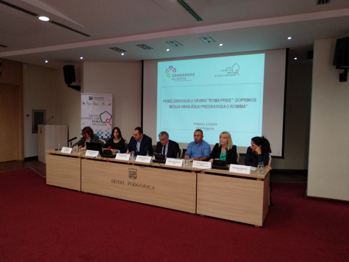 GACrnaGora's tweet photo. Počela Panel diskusija u okviru "Roma pride" na temu: Doprinos medija smanjenju predrasuda o Romima #ljudskaprava
@mladi_romi @phirenamenca @RTCGPromo https://t.co/dSDrx4UQLV