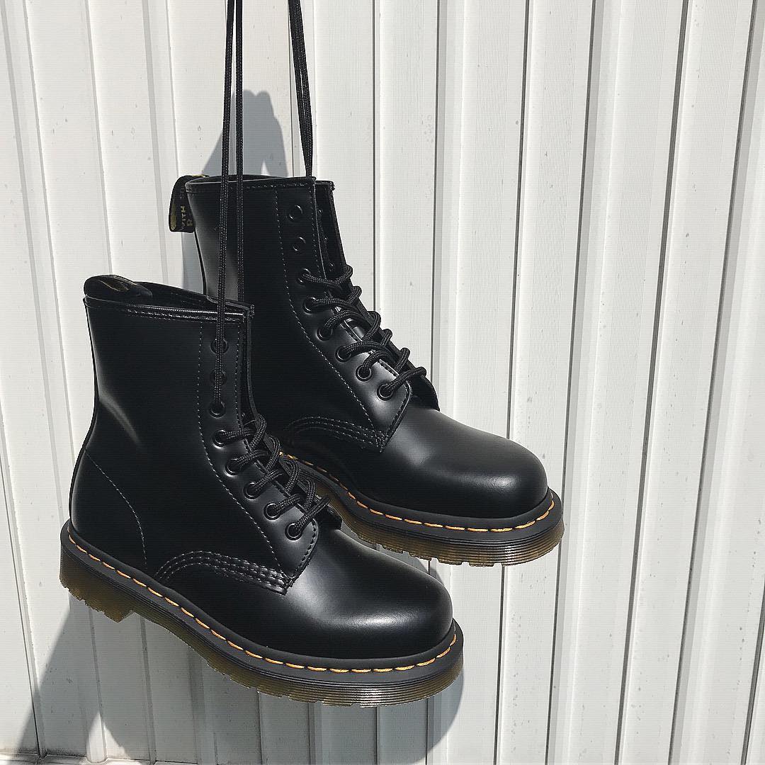 drmartens's tweet photo. Lace up and get out there. Are you starting the week in Docs? Tell us which style below. Shared by _1998_n_e.

EU: https://t.co/91piAsUAx3
US &amp; INTL:https://t.co/CJFWjoZkR3 https://t.co/SSfeQYowGQ