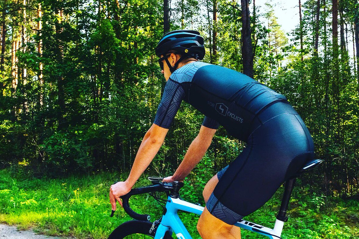 Do you know what make cycling shorts really good? Details and care about customers. We constructed new cut to reduce possible material rubbing against skin. Follow <a href="/4cyclists/">4Cyclists</a> for more updates. #4cyclists #cycling #cyclingkit #cyclingapparel #cyclingwear