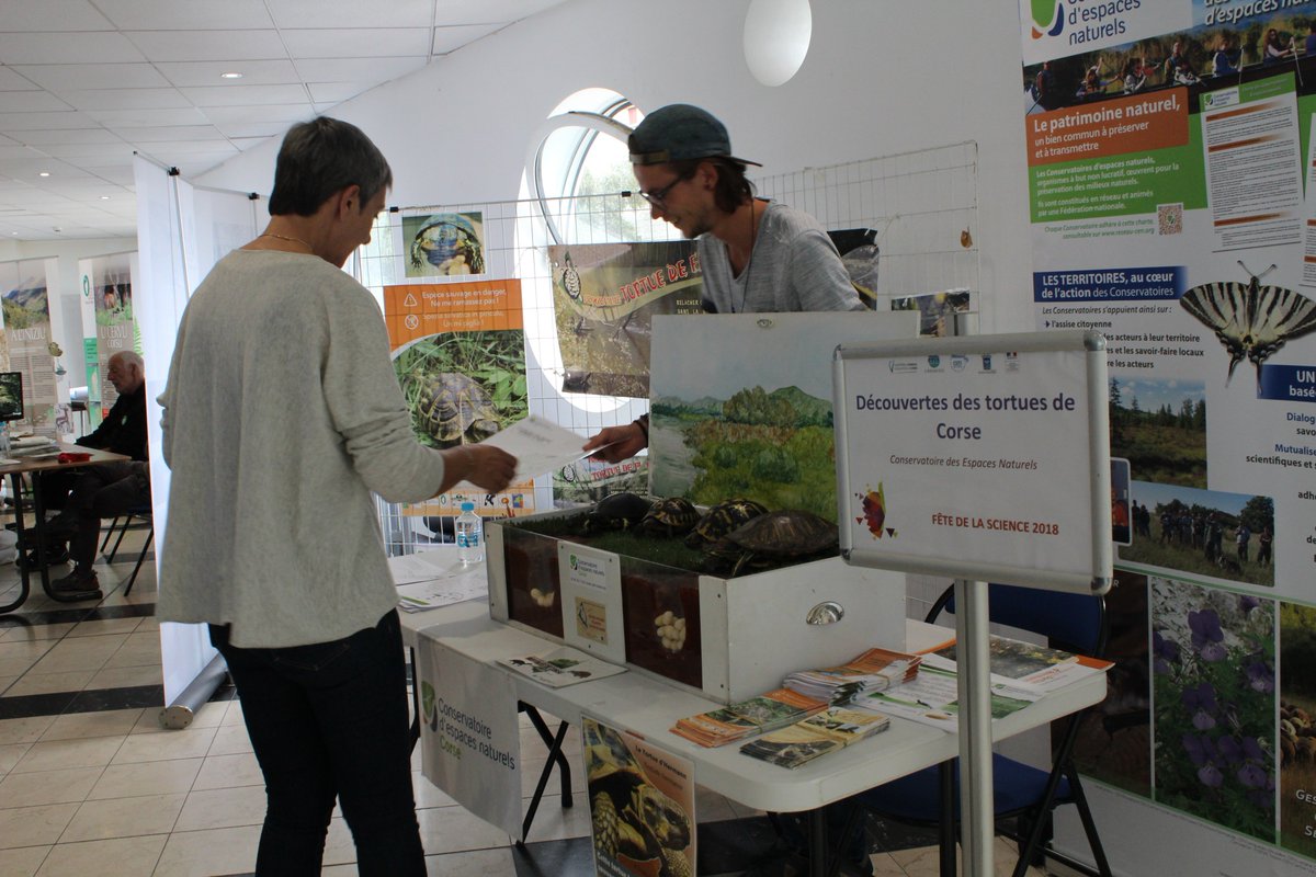 Belle journée samedi pour la #FDS2018 au Centre Culturel de <a href="/Porto_Vecchio/">Portivechju Turisimu</a> pour la manifestation Grand Public 🔭🌳🦅⚗ 
L'occasion de signer le jumelage entre <a href="/Festivalscienza/">Festival Scienza</a> et la Fête de la science en Corse !  
 #cagliariscienza18 #FDS2018