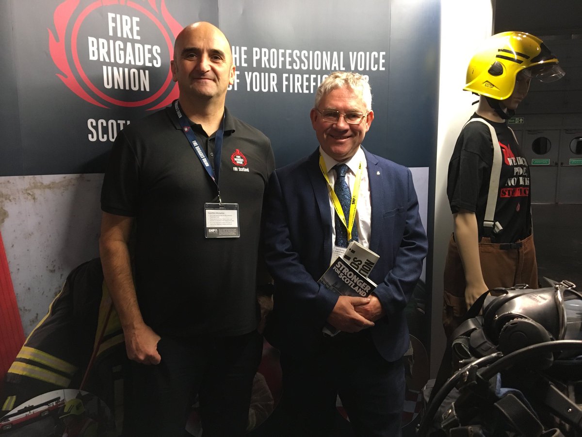 daveyboyhart's tweet photo. #kennethgibson ⁦@theSNP⁩ MSP and friend of the FBU visiting the ⁦@FBUScotland⁩ stand at the SNP conference today https://t.co/LTXii67zuD