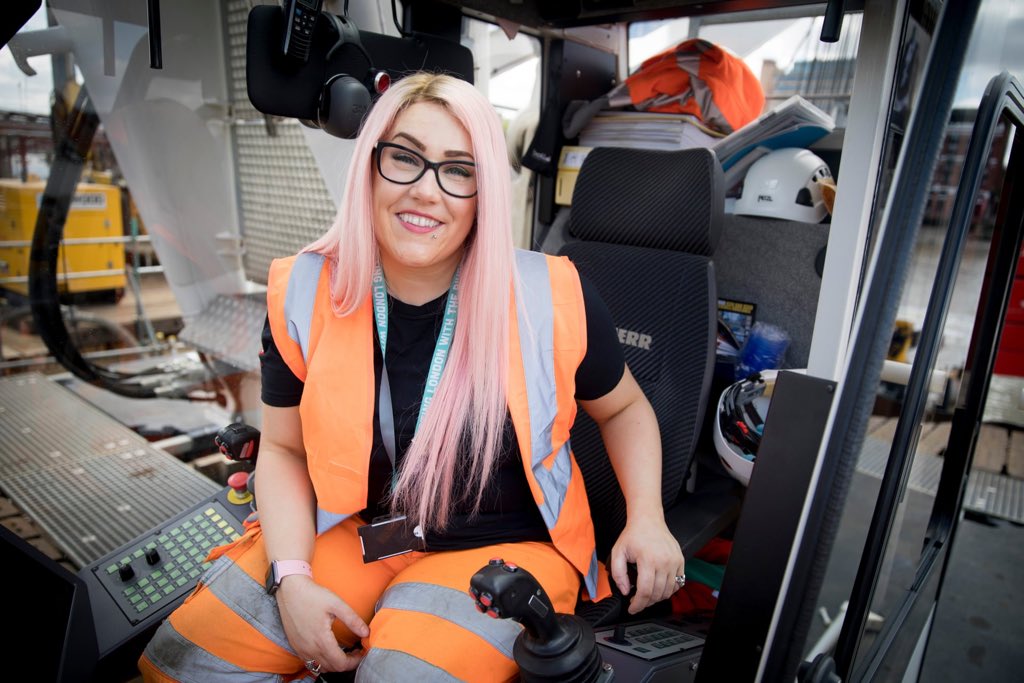 Katie_Cranes's tweet photo. Made it into a great piece today about women in construction in @guardian 

#loveconstruction #womeninconstruction #craneoperator #construction 

https://t.co/o7CbMynk47 https://t.co/J6CVATrJOF