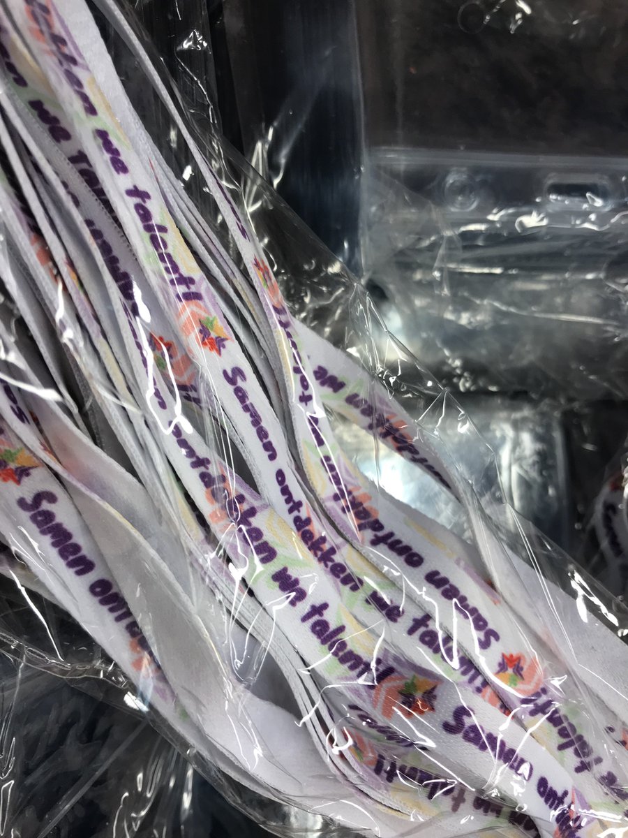 ontwerpstudiow's tweet photo. Binnenkort begint de training #samenontdekkenwetalent via de Prins Willem Alexander Christelijke Basisschool 's-Gravenzande. Deze #keycords en #pennen zullen zeker van pas komen! https://t.co/C44Q4F310I https://t.co/ynOelLMnfW