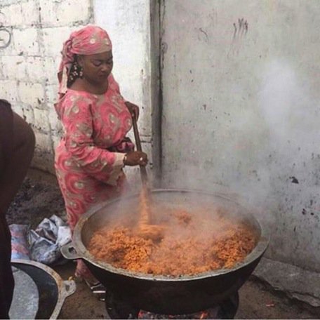 4)  #Nigeria will be spoilt for choice, the competition should be intense. The talent will come from such catering strongholds as Isale-Eko, Onikolobo, Felele; to name a few. The guardians of the big iron pot are ready to serve their country! #NigeriaVsGhana  #JollofWar