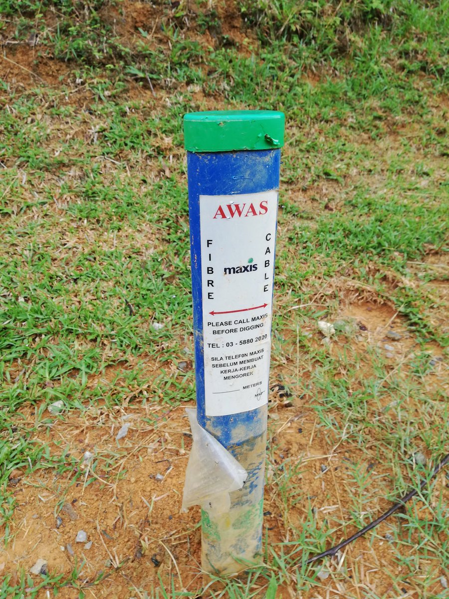 _HafizAbdullah's tweet photo. Do you guys have any information about the development of this fibre cable or anyone i can call to? Cant wait to spartan kick streamyx 8mbps out of my house. @Maxis @MaxisListens @helpmeunifi @GobindSinghDeo #fibrenation #JahanamkanTM https://t.co/Aw276DMg5l