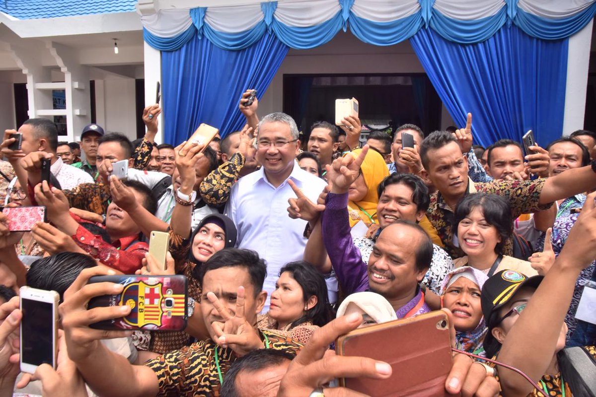 them1stry's tweet photo. Selamat dan sukses atas terlaksananya Rakornas Pengendalian Program Pembangunan dan pemberdayaan Masyarakat Desa. 
#RakornasSumut2018
#JAPRIKalSel
@jokowi
@EkoSandjojo 
@taufikmadjid71 
@fachrilabalado 
@KemenDesa
@pendampingdesa
@kpw3_kalsel https://t.co/GAlnhRArB3