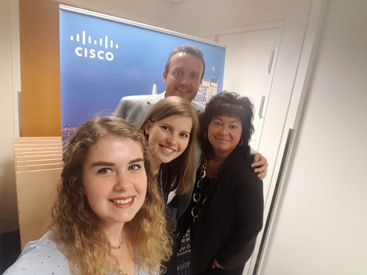 Vanochtend een mega inspirerend interview gehad tijdens de #GirlsTakeover met <a href="/prinsen14/">edwin Prinsen</a> en <a href="/KimPasche/">Kim Andreoli-Pasche</a> <a href="/CiscoNederland/">Cisco Nederland</a> over de genderdiversiteit binnen Cisco! Laat de rest van de dag maar komen 💪🏽😊 #Wereldmeisjesdag #DayOfTheGirl