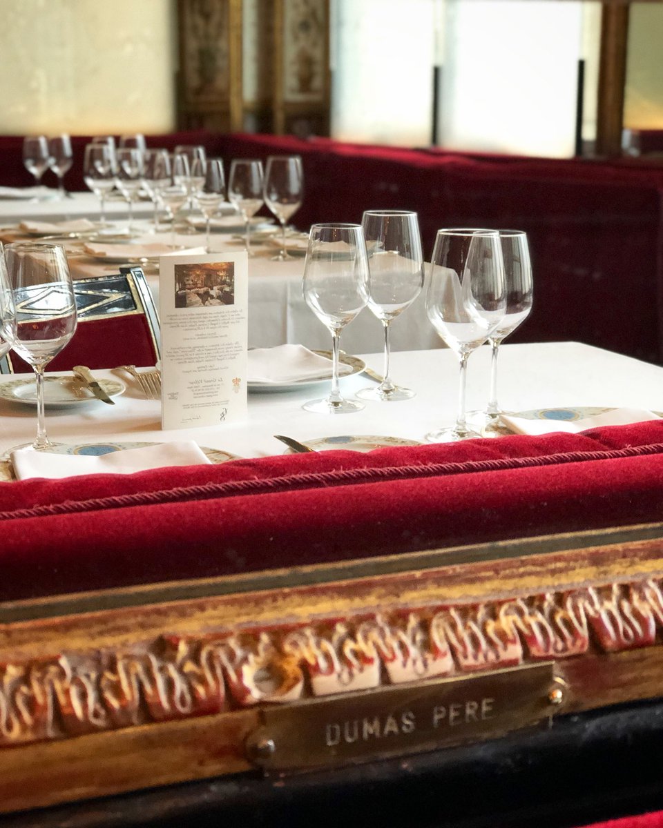 ChefGuyMartin's tweet photo. Connaissez-vous les déjeuners du Grand Véfour ? Au fil des saisons, la carte est changée tout en conservant les classiques de la maison, une belle occasion de redécouvrir le Grand Véfour 💫
#grandvefour #palaisroyal #chefguymartin https://t.co/99e14BTzII