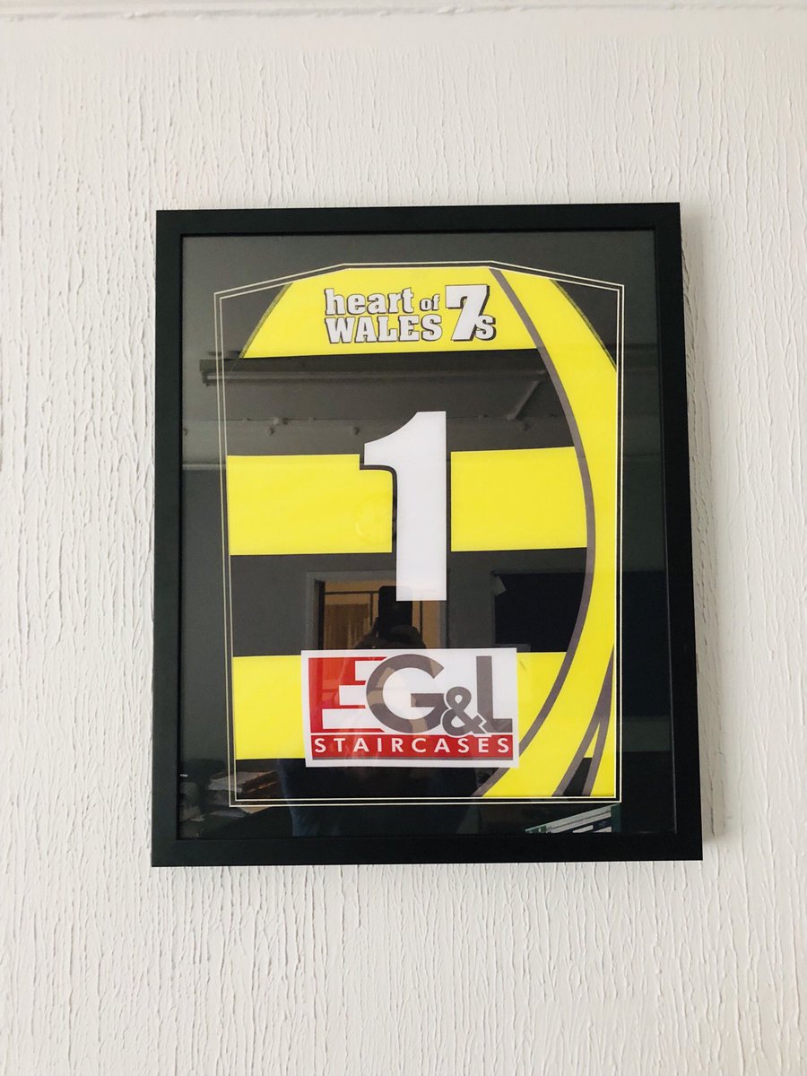 G & L Staircases tweet media