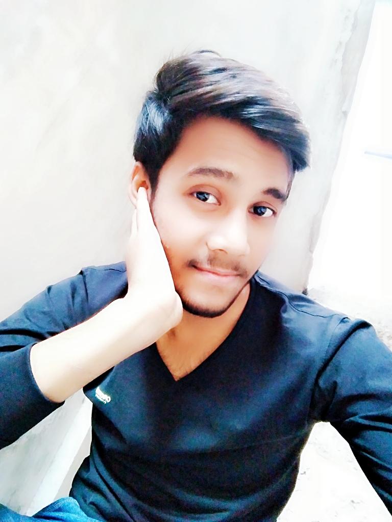 aj_cracker's tweet photo. #_Black मेरा { #Suit } मै #_लड़का बड़ा [ #Cute ]
न #_पिस्तौल, न #_खंजर.. #_Style से करू #_Shoot...! https://t.co/Z1SwsgxtLc