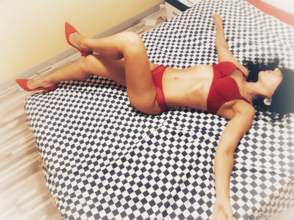 izabela32x's tweet photo. Quien me desea en @cam4 ?@cam4_eu @CAM4_EN_MEXICO @Cam4_IT @Cam4_ES @Cam4_DE @Cam4_FR @Cam4_NL https://t.co/iO3wBoDnSC #rt #sigueme #like https://t.co/9x4YRlNzPs