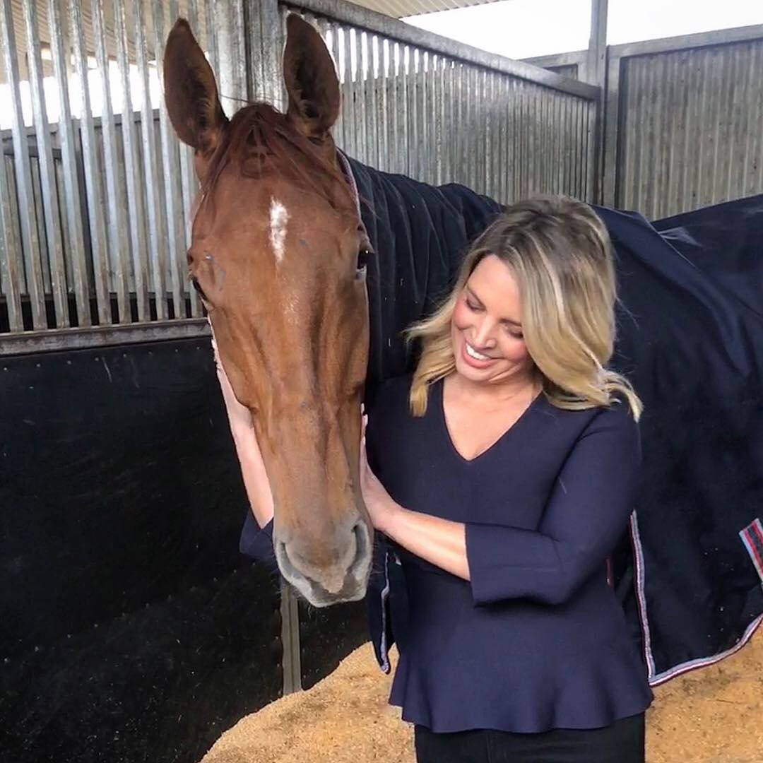 caty_price's tweet image. On Saturday this guy will race for a lazy 13 mil.. so figured he deserved a lucky cuddle.. 😜 #vegamagic #theeverest⁠ ⁠ #racing