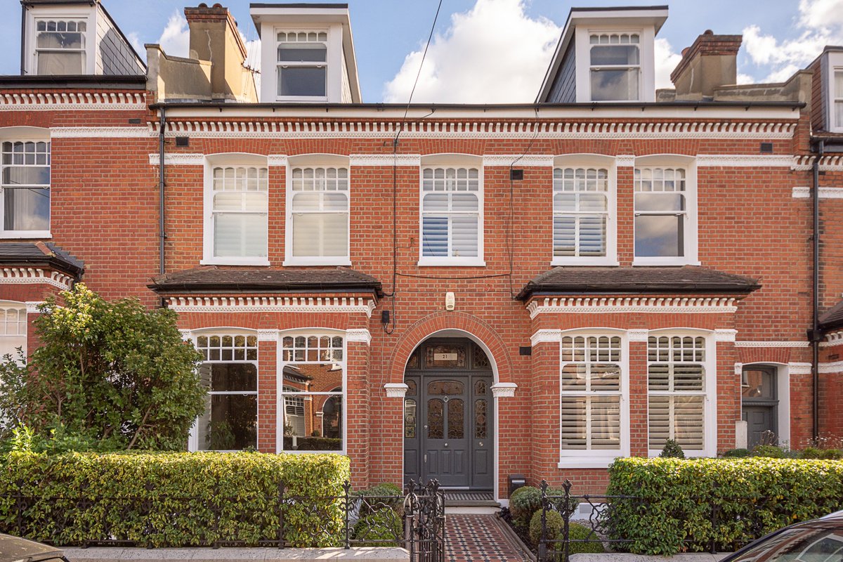 Hamptons Balham tweet media