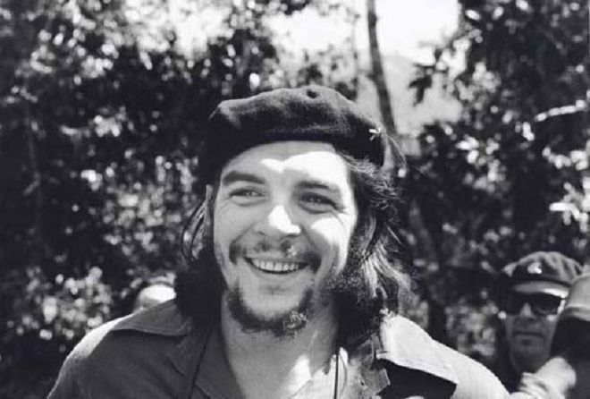 Como hoy, 1967, Ernesto “Che” Guevara libró su última batalla en #Bolivia, en la quebrada del Churo. Fue capturado y trasladado a La Higuera, Vallegrande, donde pasó sus últimas horas. Conmemoramos y agradecemos su lucha. ¡Hasta la victoria siempre! #CheInmortal