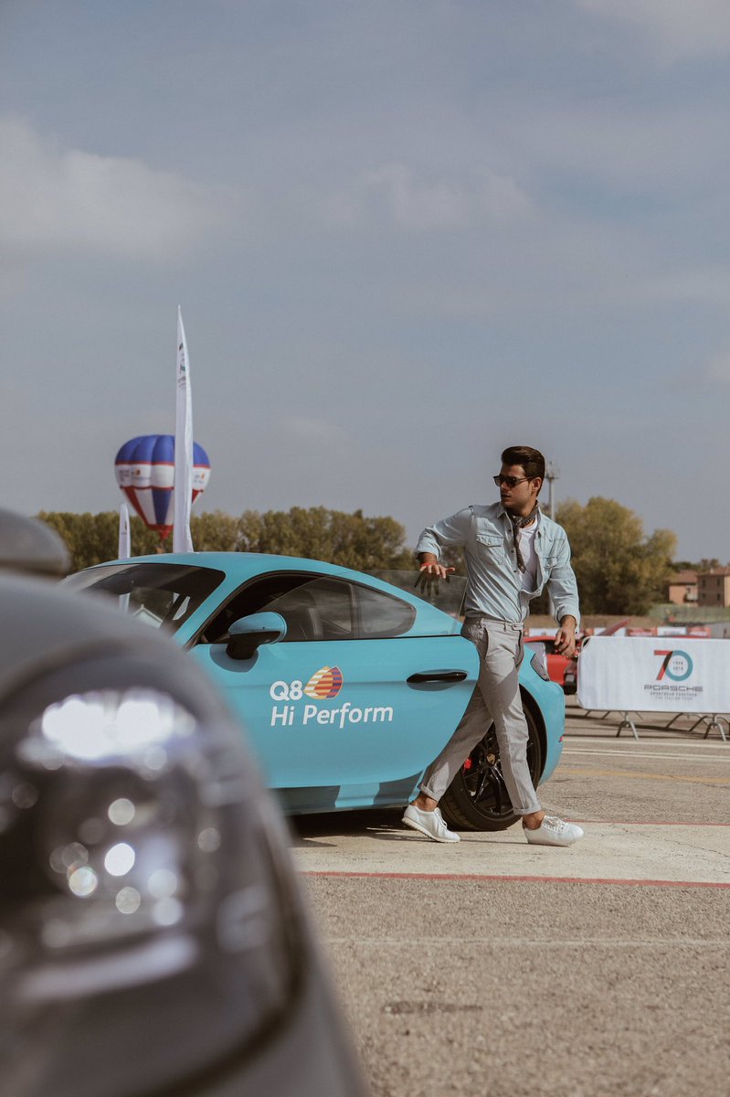 Eccoci arrivati all’ultima tappa di questo magnifico tour all’insegna delle bellezze italiane 🇮🇹🇮🇹🇮🇹Oggi ci troviamo a Imola nello storico autododromo per celebrare il “Porsche Festival” <a href="/PorscheItalia/">Porsche Italia</a> <a href="/Porsche/">Porsche</a> . Velocità e design