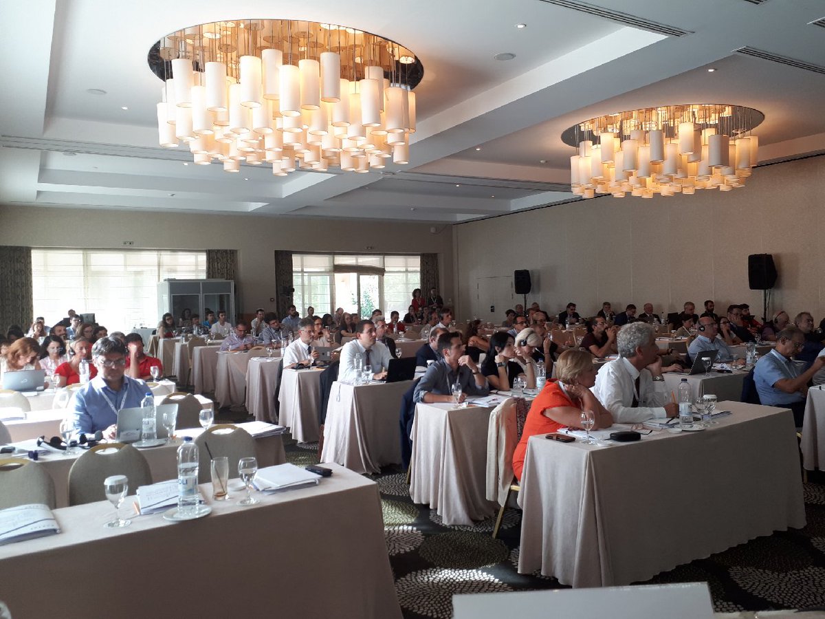 statistiekcbs's tweet photo. Op het Eurostatcongres #SmartStats4SmartCities', sprak CBS-collega Barteld Braaksma over Urban Data Centers. Ook Haagse wethouder @Sbruines was aanwezig, zij sprak over het #UDC Den Haag. Voor de liefhebbers meer op: https://t.co/RUoeX9mjgP https://t.co/DzRKovXX9v