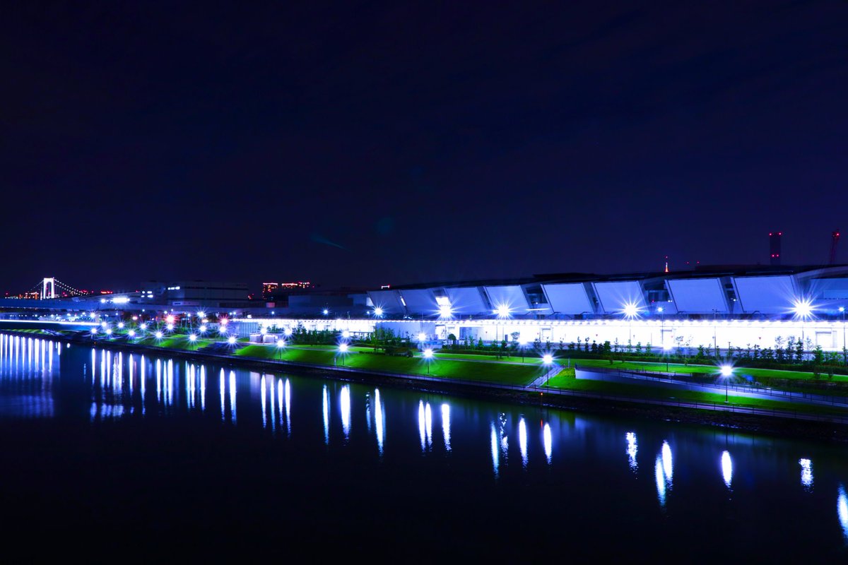 本多の写真館 豊洲市場の夜 市場のライトが東雲運河に反射してよい感じです レインボーブリッジ 東京タワーも少し見えます 今週11日に開場です 豊洲市場 東雲運河 本多の写真館 豊洲市場の夜 市場のライトが東雲運河に反射してよい感じです レインボーブリッジ 東京タワーも少し見えます 今週11日に開場です 豊洲市場 東雲運河