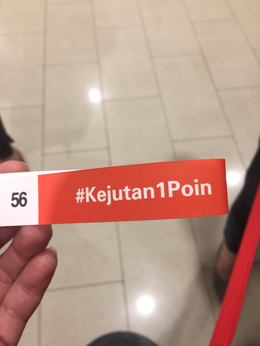 mizuka2011's tweet image. Yeay #kejutan1poin datang lagi, Free kopi &amp;amp; makanan #pepenerobakery #wtc2 ,#kkhsbc #ternyatabisa 😍