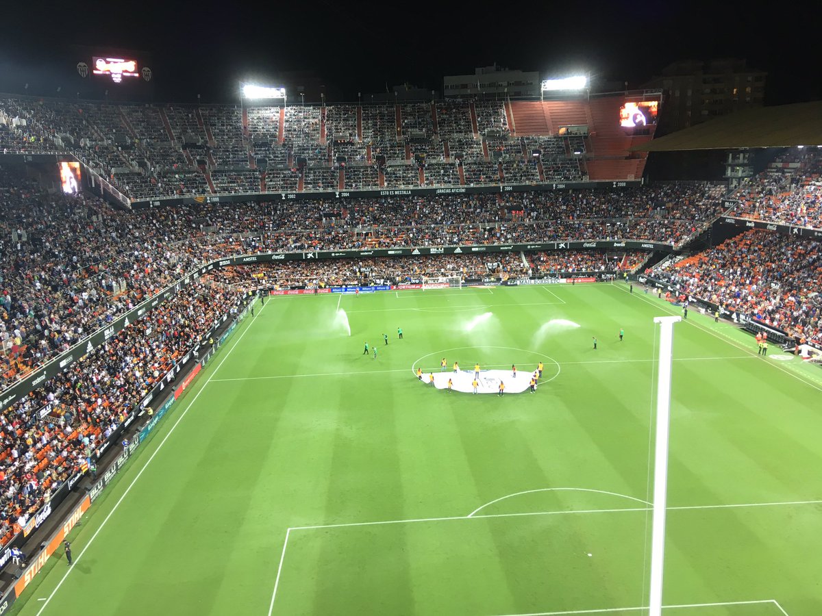 Gisteren weer de grootste voetballer ooit mogen aanschouwen in Estadio de Mestalla.