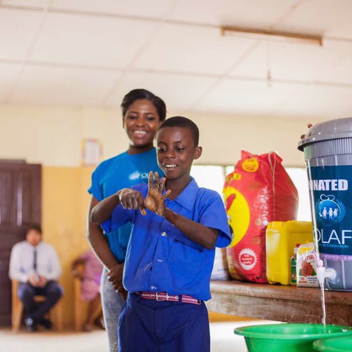 OLAFngo's tweet image. Demonstrating to school children how to wash our hands, the importance of hand washing and general hygiene.

#ngo #school #ghana #hygiene #donation #donations #rural #EducationForAll #EducationMatters #educational #education #support