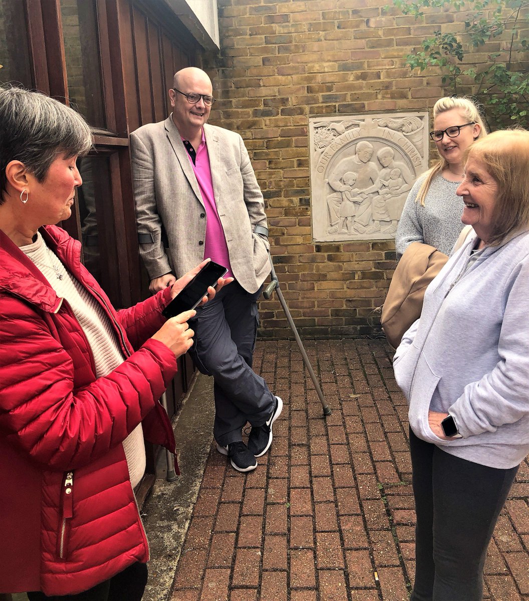 A lovely autumnal Walk'n'Talk around #Wimbledon, led by one of our walk leaders, Mary. Another top score of 155 for Team Blackham House, great start to the week! #MondayMotivation #quizmasters