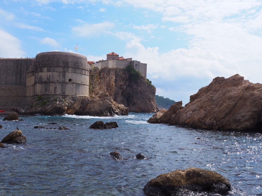 vero4travel's tweet photo. #Veroño en #Dubrovnik ...¡La mejor época para disfrutarla 😍! ¿Vienes? Tienes vuelo directo desde #Bcn y #Madrid con @Norwegian_ES #DubrovnikConNorwegian @visitacroacia https://t.co/eT1xpLA3xB