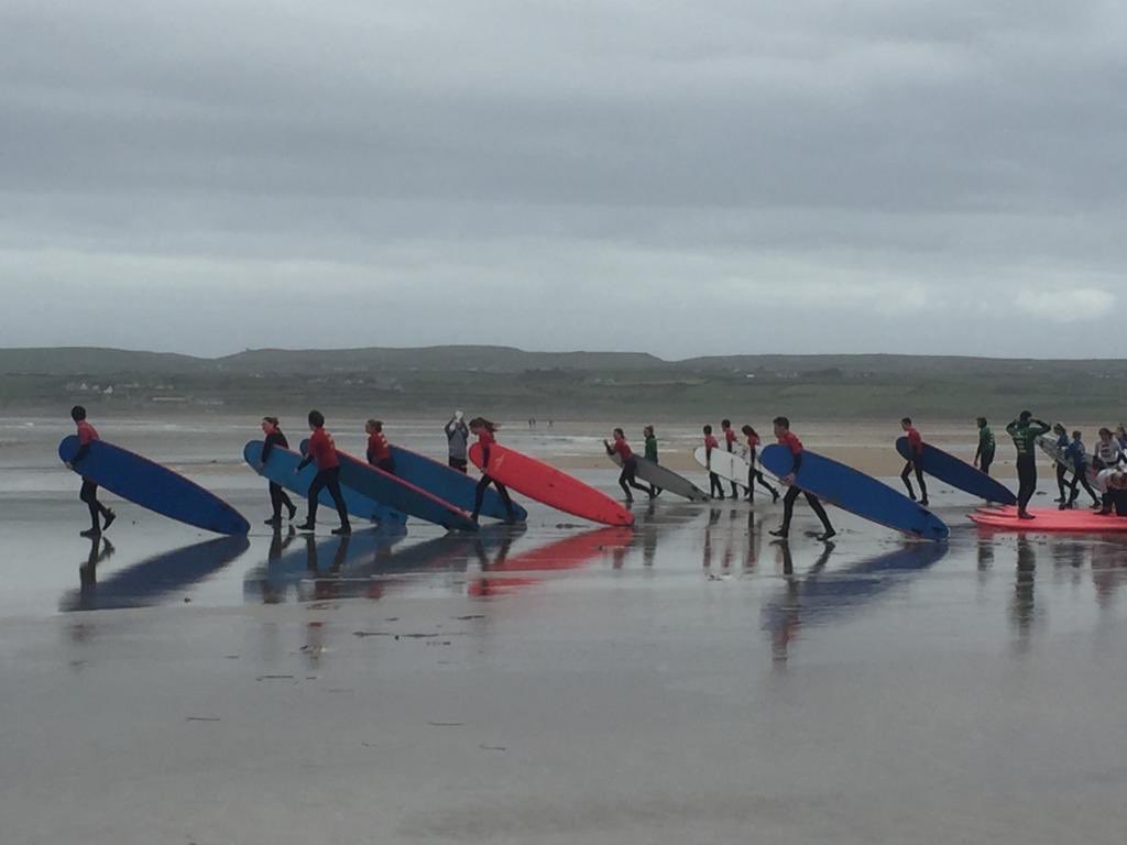 CastletroyC's tweet photo. TYs having a ball in Lahinch #surfing #teambuilding #tyfun https://t.co/brOLLQ26q4