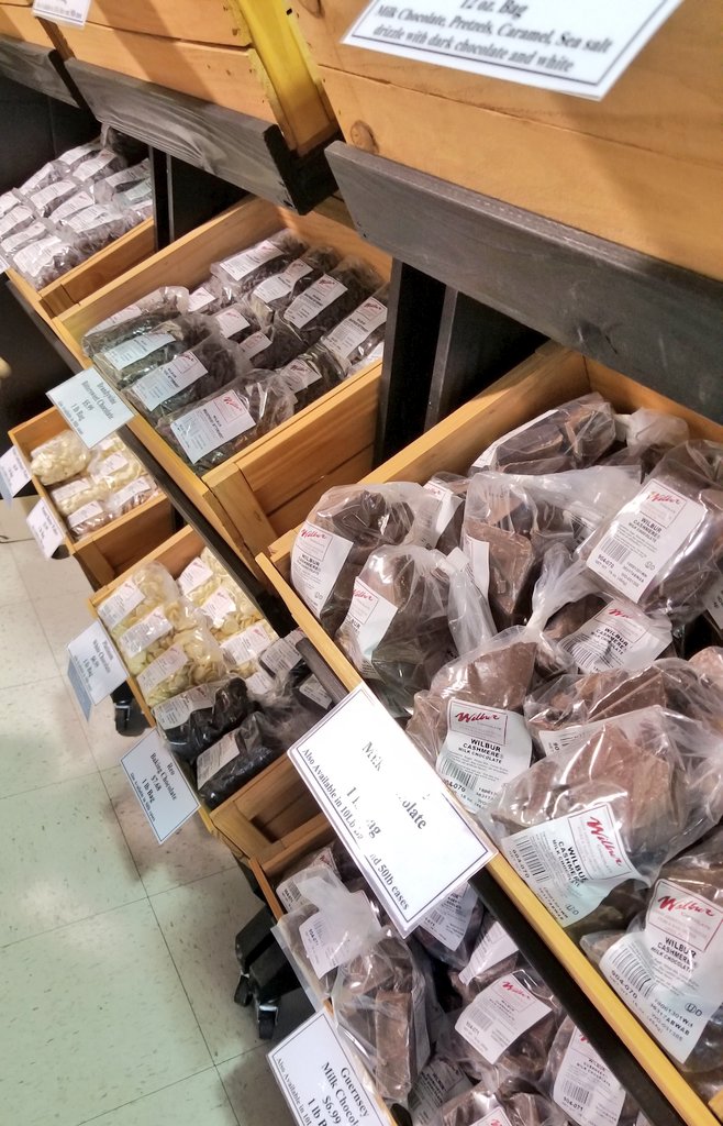 ConshyBakery's tweet image. This Chocolate Walk is brought to you by: #WilburChocolate #lititz #chocolatewalk2018