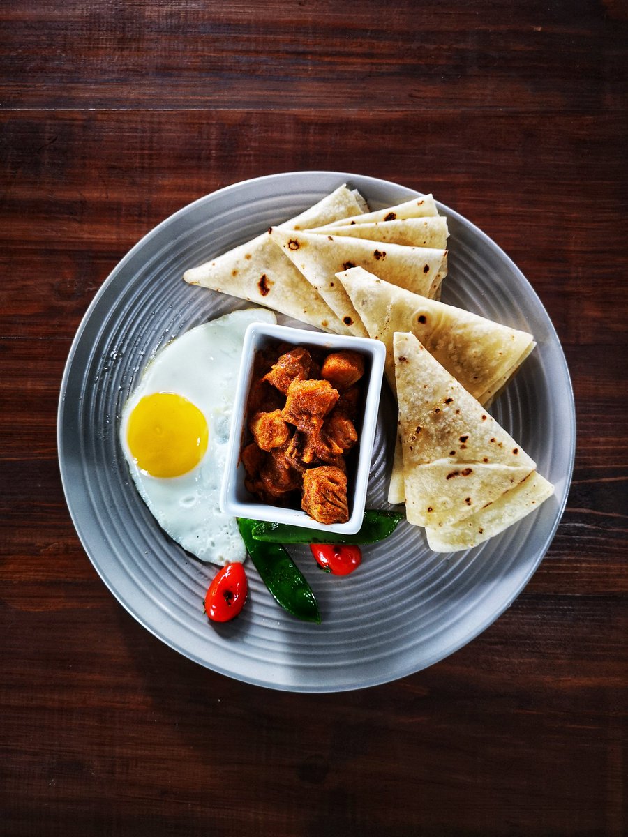 ifortyfive's tweet photo. Kulhimas & roshi. A favourite among maldivians. Enjoy this local dish with a complimentary tea or juice. #i45 #i45tastessightssounds #thafaathui45 https://t.co/Fxylqw2hGW
