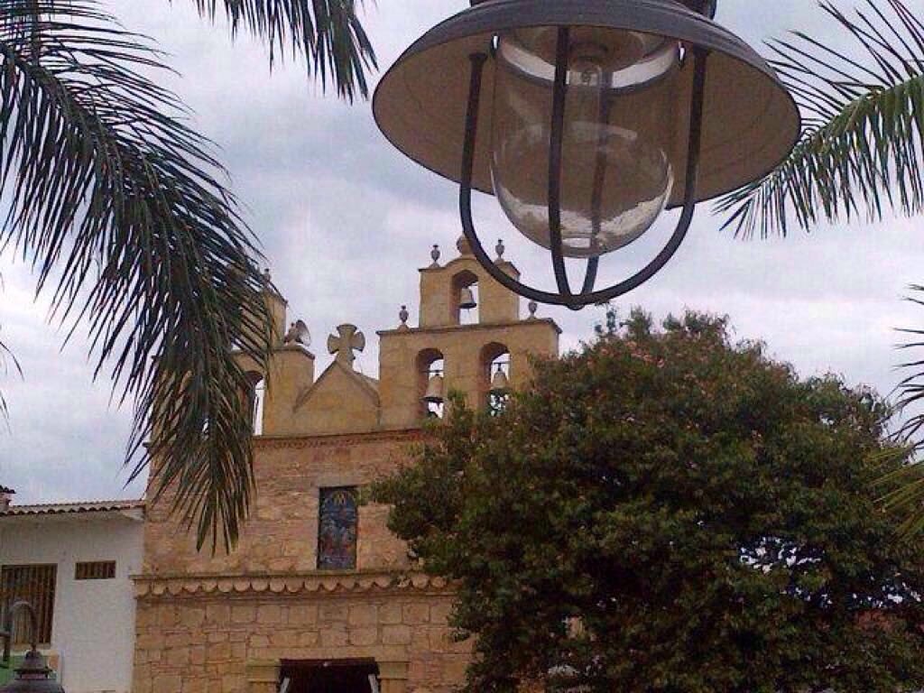 cjportillaj's tweet photo. @Bilad_EshSham @CesarOReyesA @SondraM44204338 @Proarbol_Col @RafaelHoracioN2 @paginasmexicana @lorenzolizarazo @CNNVenezuela @NTN24ve @hleonardousedag @patriciajaniot @JCaicedo6 @slizarazoh @nortedecorazon @MonedasColombia @colombia_hist @pamplonillalalo @BaricharaVive @AlcaldiaBaricha @alcalbarichara @CBVBarichara @TallerBarichara @RockBarichara @ladisenoteca @GobdeSantander @OpinaSantander @ICACOLOMBIA @MinAgricultura @APinchote @TurismoSantande @ANZORC_OFICIAL @juank_2005 @figuerjoda @CaracolBga @Santandereanos_ @AmoBucaramanga @Histor1a @MinAmbienteCo @FAO_Colombia @FAOAmericas @PamplonCultural @elespectador @cero_hambre @AyerColombia @unidosxisrael @IsraelinSpanish @ProfeLRodriguez @marcospeckel @estadoisrael Tierra panelera ubicada en el Dpto de #Santander,
#Guepsa en #Colombia 🇨🇴
@LilianaKleinner https://t.co/IrW2tUnKSB