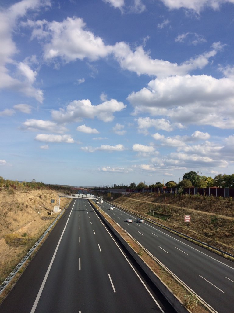 SchepTina's tweet photo. Info an alle die noch anreisen! A4 von Köln Richtung buir weiterhin eine Vollsperrung;) #HambacherForst #hambibleibt #hambi https://t.co/5M6c2b1R5h