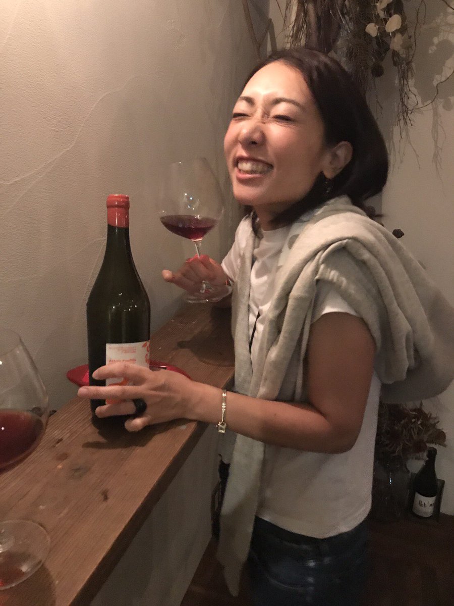 akaiheya_16's tweet photo. 【赤い部屋 6日から8日までお休み】
ばっちり働いたので(自社比)松本へ。
城下町の雰囲気や蔵や井戸などの情緒はそのままに、コーヒーやらブルワリーやらナチュラルワインやらが多く、なぜかpdxを思い起こす.!
#酒呑みに優しい町
#松本ブルワリータップルーム
#peg松本 #間道 #bornard #珈琲美学アベ https://t.co/8WY5U1idRn
