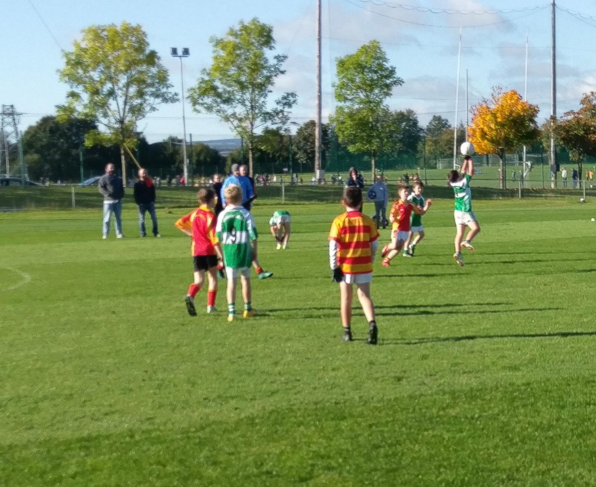 CorkGDAPatSprat's tweet photo. 240 u10 footballers playing in sunny @carrigoon today final #monsterblitz of the season well done to all coaches great work being done. Big thanks to @CorkGDACCrowley @CorkGAACoaching @RebelOg_ @AvondhuGAA @DuhallowGAA @OfficialCorkGAA https://t.co/is2qZ9Tqet