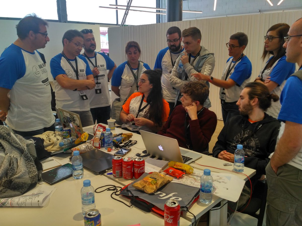 ATMbcn's tweet photo. Mentors i participants a la recta final del #RailMapChallenge Queden 2h per fer la presentació al jurat, ànims! @tic @Eurecat_news @TRAM_Barcelona @TMB_Barcelona @FGC @rodalies https://t.co/VH2GQx5uy7