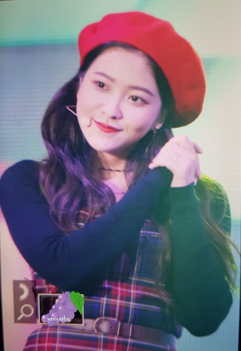 yeriyeah3051's tweet photo. 181006 강남페스티벌 #예리 #yeri https://t.co/yXm5PGeznb