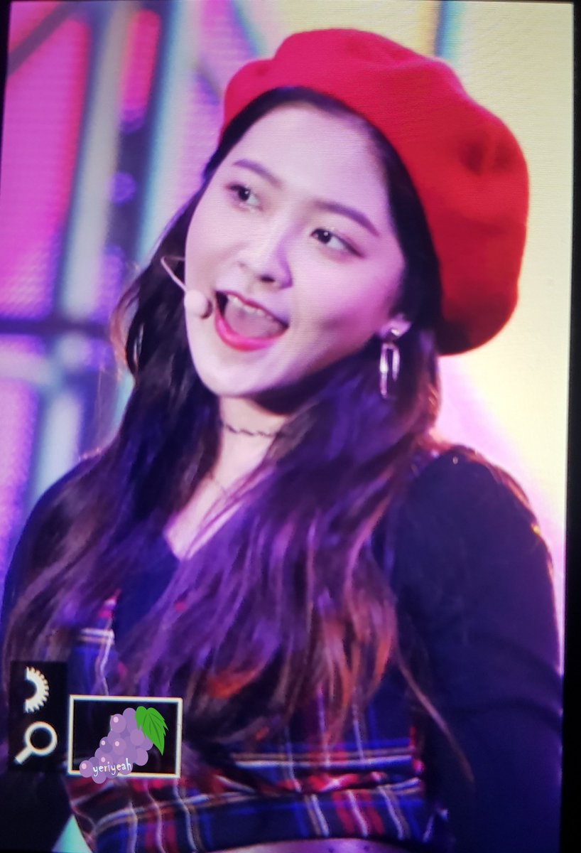 yeriyeah3051's tweet photo. 181006 강남페스티벌 #례리 #yeri https://t.co/ePDtqtngOG
