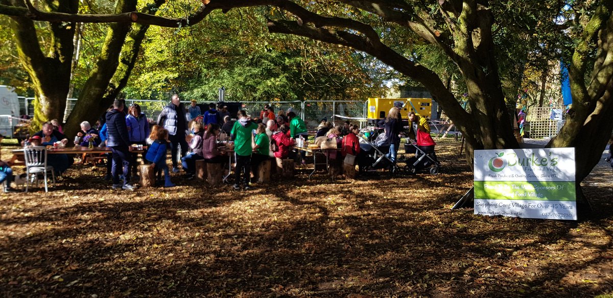 amberleighdoyle's tweet photo. Enjoying being able to eat outdoors in October... There's lots of great food trucks to choose from here at @Congfoodvillage festival! #congfood #congfoodfestival #congfoodvillage https://t.co/FLYB8LHXUU