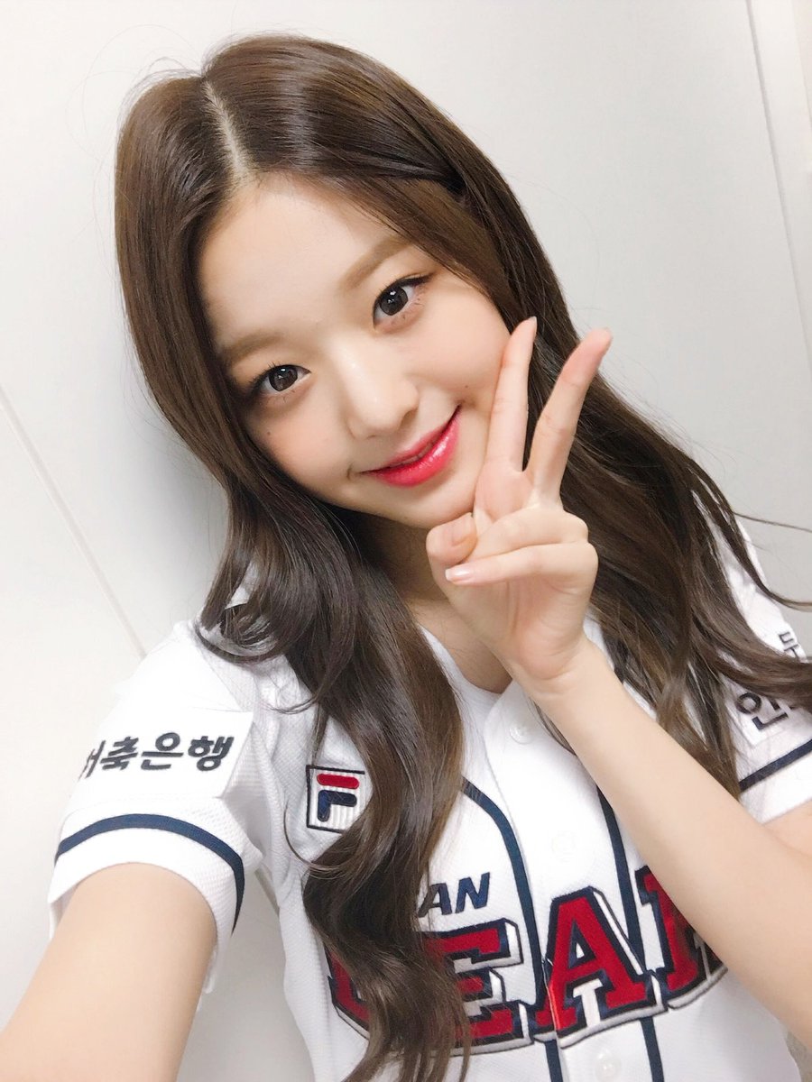 official_IZONE tweet media