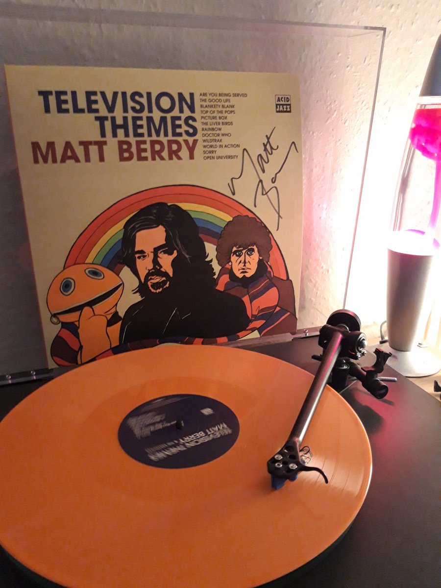 TwoRotters's tweet photo. Oh man this is so good. And takes the number of signed @MattBerryMusic records I own to two. https://t.co/LJtIv6R7Nw
