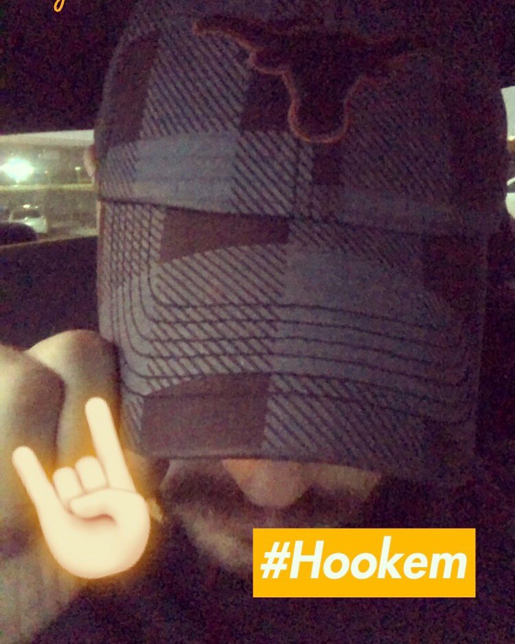 coffee_n_tacos's tweet photo. You already know.
#RedRiverRivalry #HookEm #TEXOU https://t.co/43Pi3D0jVj