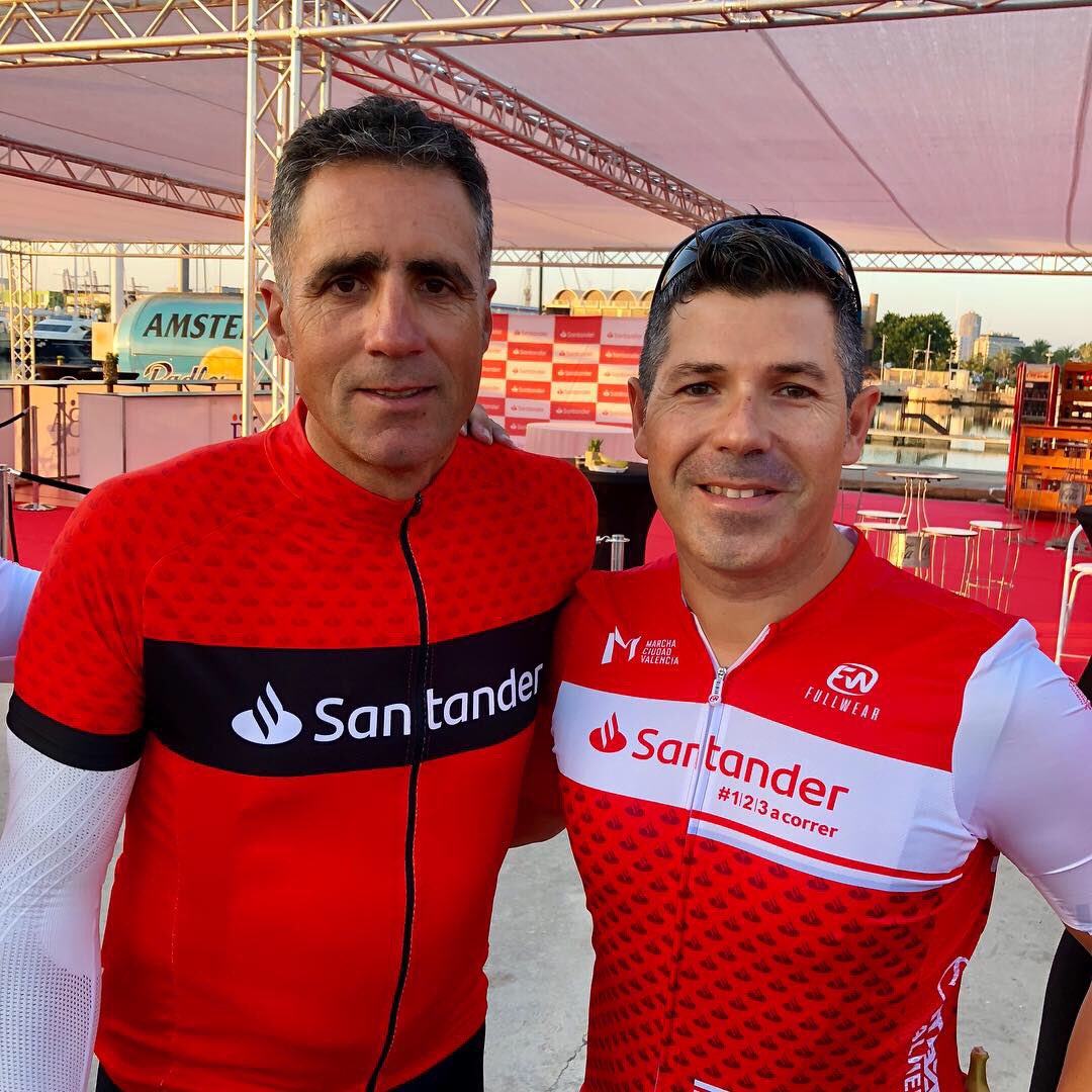 orlandoU2's tweet photo. Hoy ciclismo 🚴♀️ puro con el más grande #MiguelIndurain disfrutando de la bici y de la vida #ciclismo #MCV2018 https://t.co/PzDQ4QHMbD