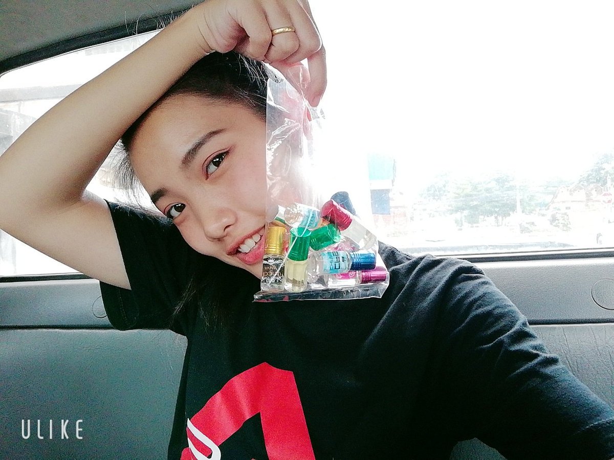 FJperfume's tweet photo. 😆สวัสดี​เดือนเกิด​
ซื้อน้ำหอมวันนี้... ยอด260บาทขึ้นไป​แถมฟรีขนาด3ml.​ ทุกออเดอร์
มีให้เบือกมากกว่า300กลิ่น​ ไม่รู้อยากได้กลิ่นไหน​ ส่งรูปเทียบกลิ่นมานะคะ

✨กดรีทวีตแถมส่งฟรีแบบลงทะเบียนให้เลยจร้าาาาาาา​
#หัวน้ำหอมแท้ไม่ผสมแอลกอฮอล์​ #รับตัวแทนจำหน่าย #ของดีบอกต่อ​ #ถูกและดี https://t.co/n1zmO4X0HM