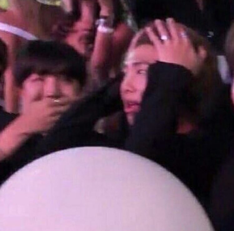 changbiiniie's tweet photo. tengo una teoría muy estupida pero bueno, si se dan cuenta al final de #irregularoffice aparece jaehyun con un mapa, la sm hace tiempo viene anunciado una gira de @NCTsmtown_127 y pasa esto, no se si de verdad es un mapa o no pero parecía uno, nct tour (? https://t.co/zPiNK2Y4VC