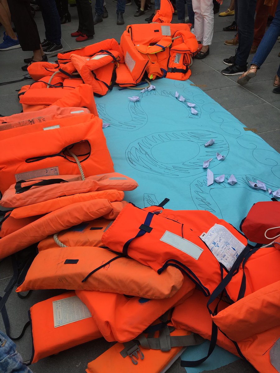 LRDG_NA's tweet photo. #saveAquarius #ToghetherForRescue #Aquarius Les Radicaux de gauche Girondins solidaires ! Ouvrons nos ports et nos portes ! #Welcomerefugees https://t.co/iVUuYNLfkH