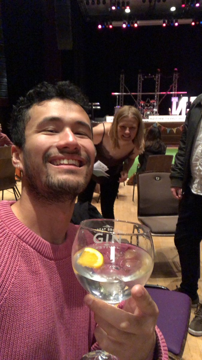 I’m spending my afternoon at the <a href="/GBginfestival/">The Great British Gin Festival</a> celebrating a friend’s birthday! #fortheloveofgin