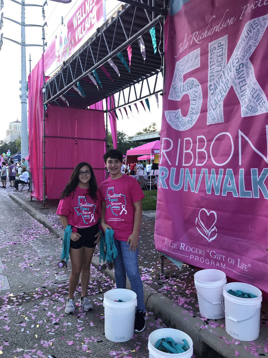 hjspanishclub's tweet image. Gift of Life #ColorRun2018 this morning!