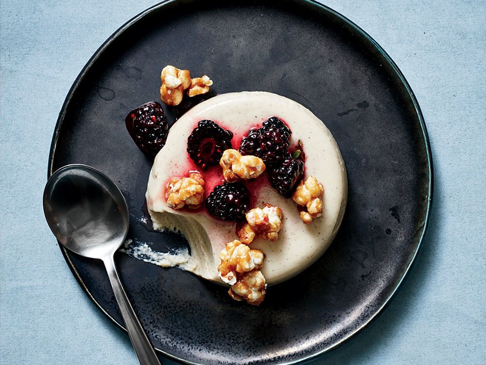 foodandwine's tweet photo. 29 delicious Italian desserts: https://t.co/XZmL2YJmIr https://t.co/OmTxYyAyLy
