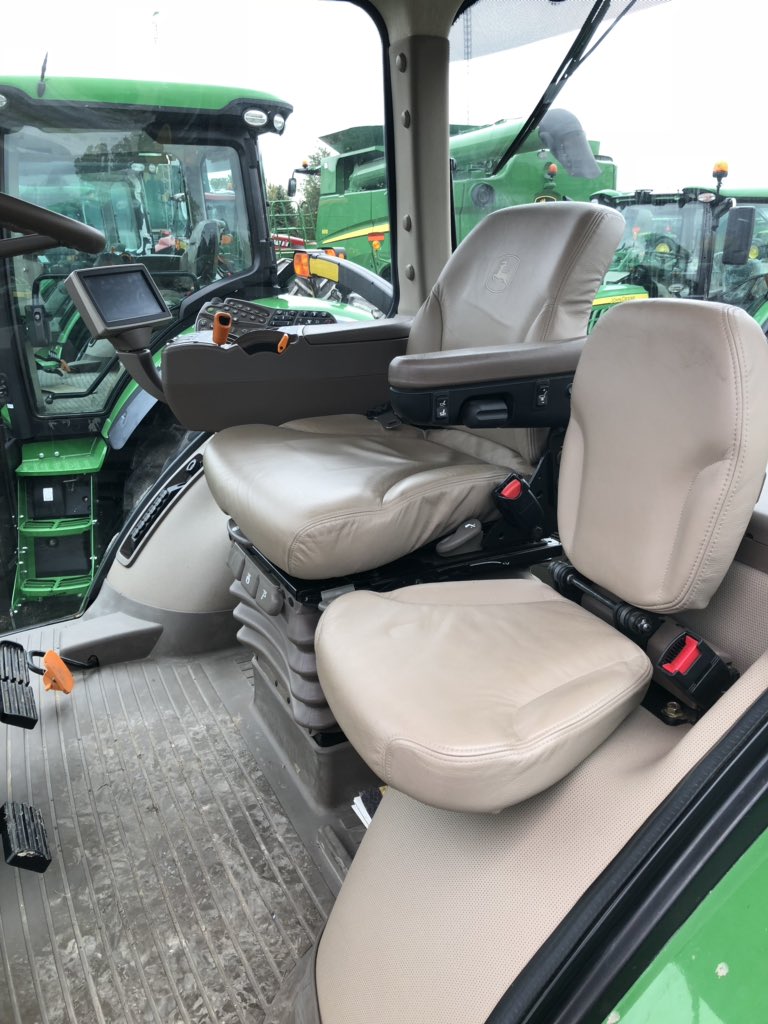 JD_TylerHatton's tweet photo. On consignment ! 2013 John Deere 8235R, IVT, Leather trim, Michelin rubber. ONLY 298 hours !!! Like new condition. No Trades. $215,000. #deeresighting #gooddeal #ontag @McGrails https://t.co/o2j6bjjMZz